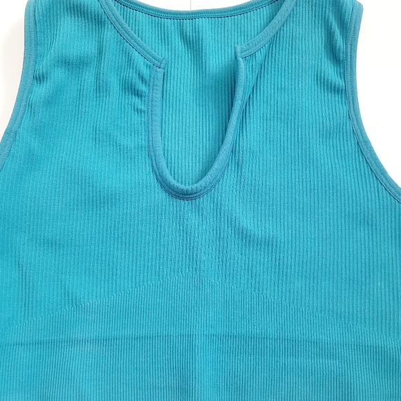 NWOT Ribbed Teal Muscle T Bra top - Picture 3 of 8